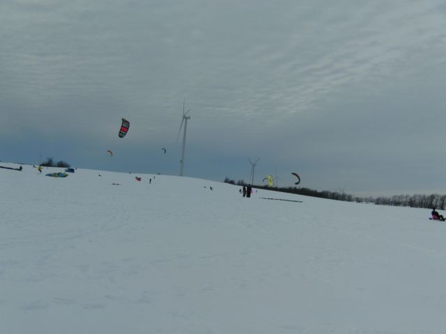 Tug Hill Snowkite festival 001,resize.jpg - 32kB