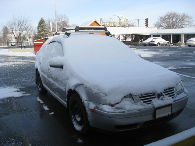 IMG_4806_snow on car.JPG - 131kB