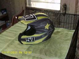 helmet 013-resize.jpg - 25kB