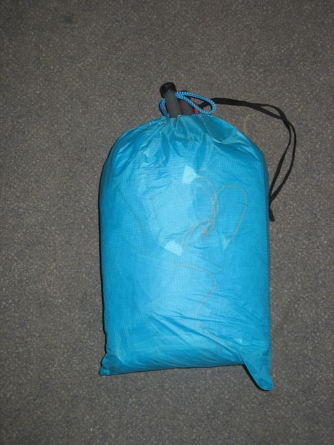 bego in bag.JPG - 61kB